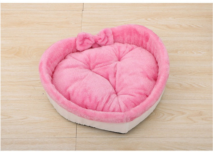 Soft Plush Heart Shaped Cat Bed With Pillow